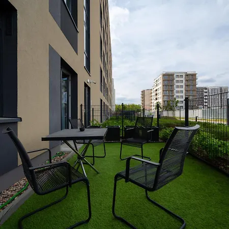 Miedziana 6 & 18 With Free Garage By Renters Breslavia