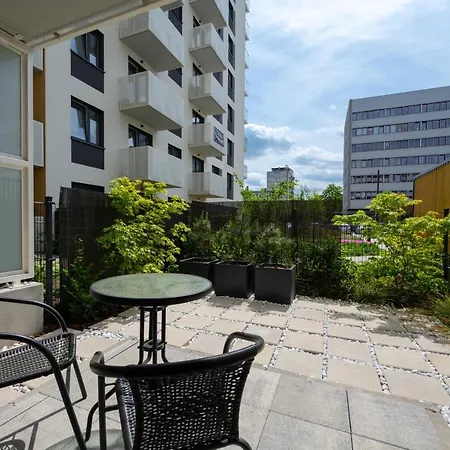 Miedziana 6 & 18 With Free Garage By Renters Apartment Wroclaw