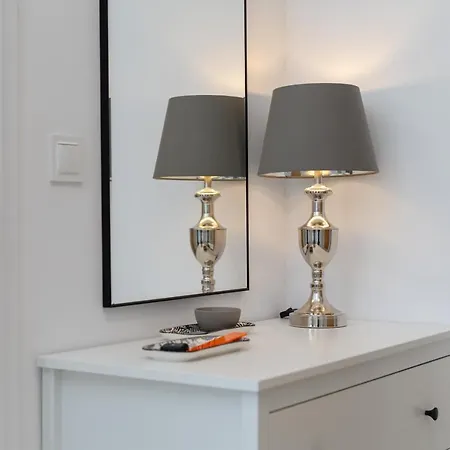 Miedziana 6 & 18 With Free Garage By Renters Apartment