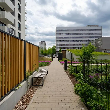 Miedziana 6 & 18 With Free Garage By Renters Apartment