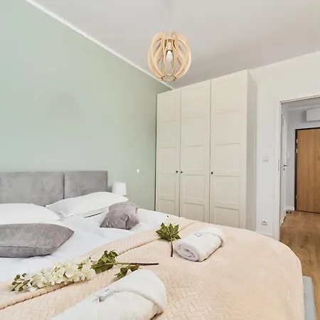 Miedziana 6 & 18 With Free Garage By Renters
