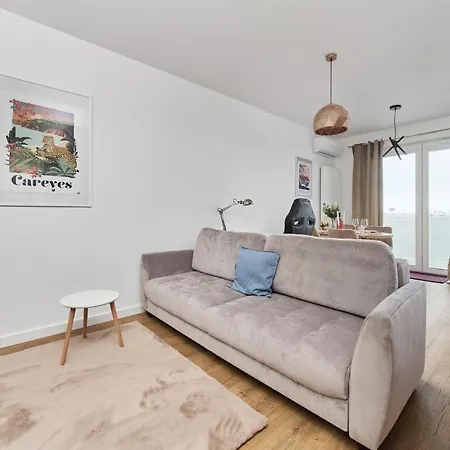 Miedziana 6 & 18 With Free Garage By Renters Apartment Wroclaw