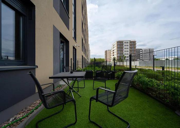 Miedziana 6 & 18 With Free Garage By Renters Wroclaw